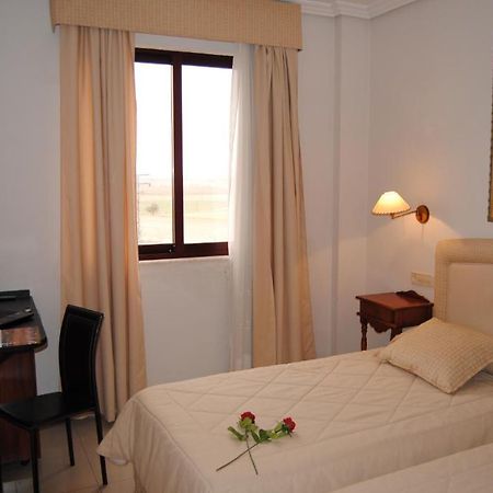 Hotel Cristina-Enea Valdeganga Habitación foto